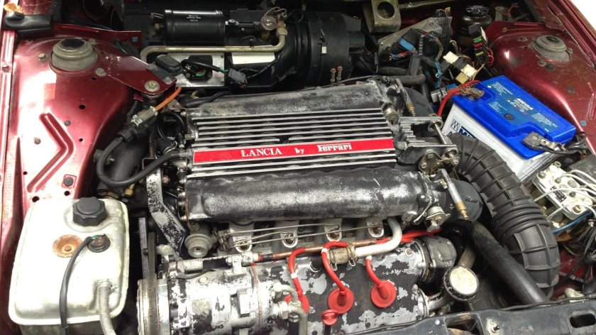 Lancia Thema Ferrari