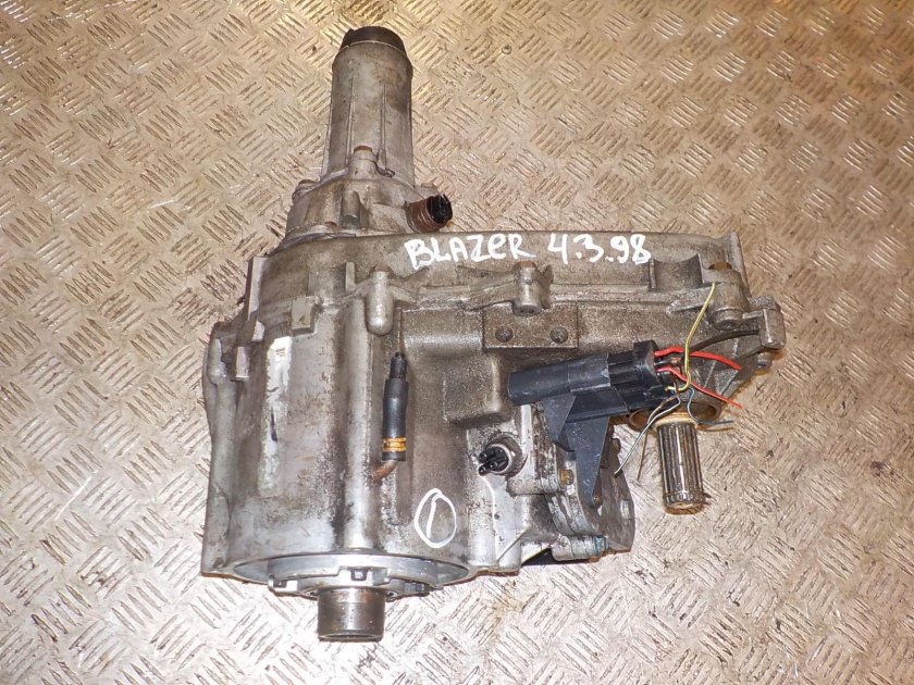 Раздаточная коробка Шевроле блейзер 4.3