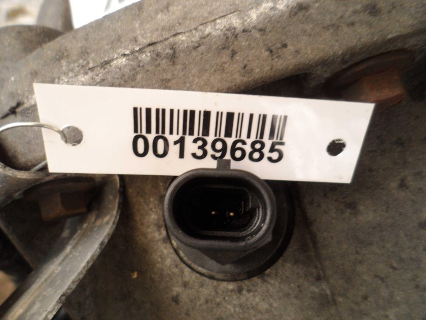 Chevrolet trailblazer 2013 болт раздаточной коробки