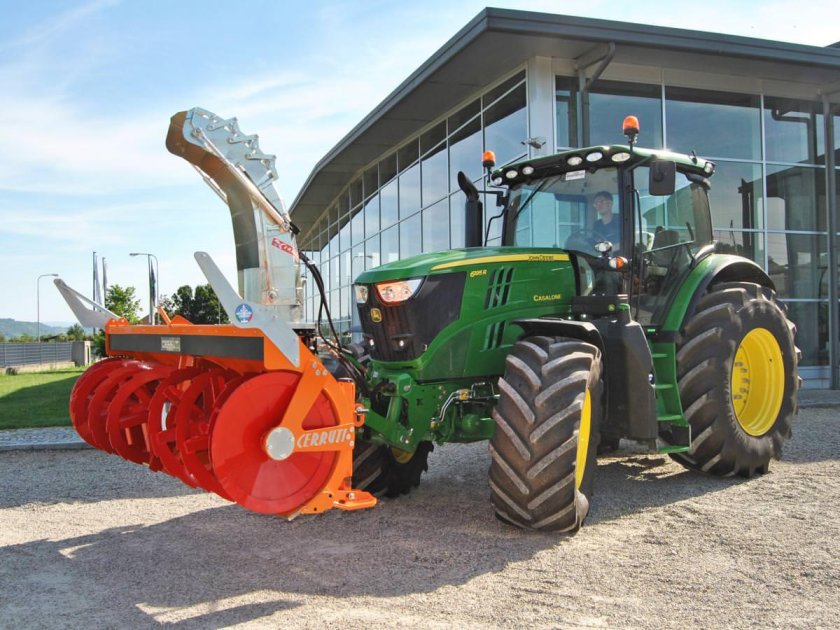 Фрезерный трактор