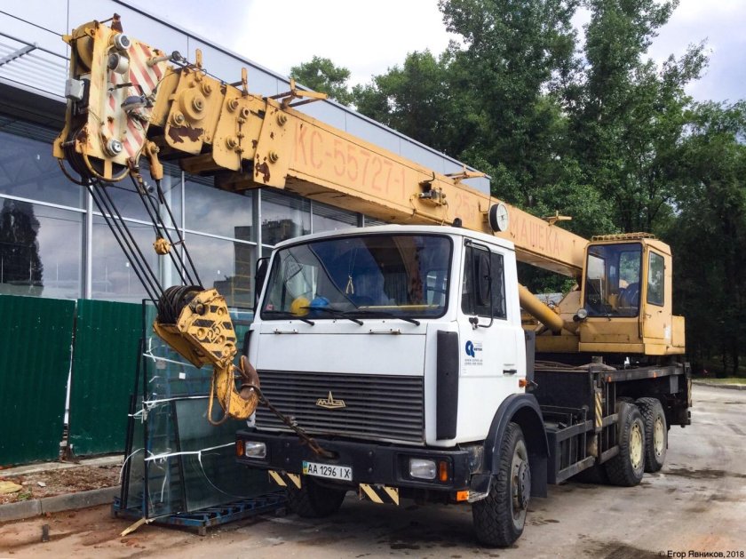 МАЗ-630303 (автокран)