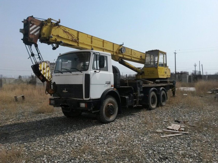 Кран автомобильный КС-55717: