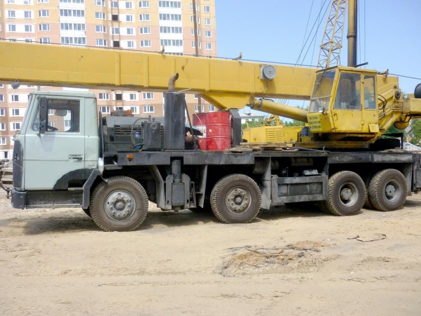 МАЗ 50т автокран