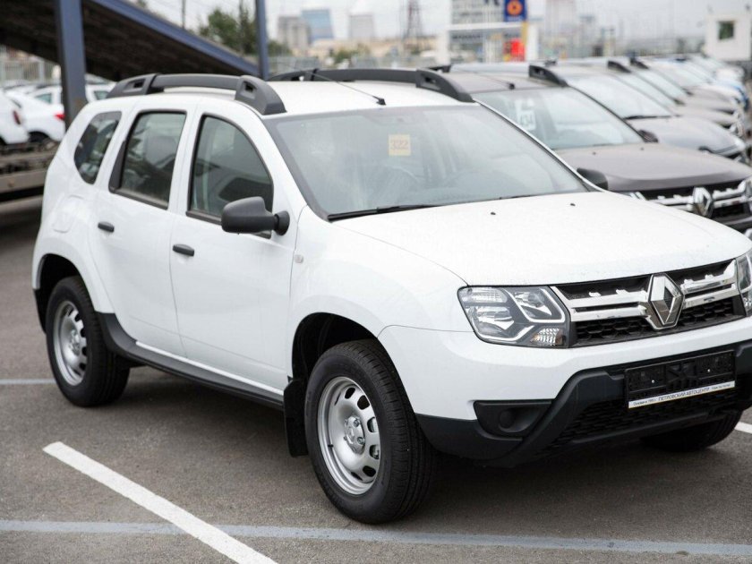 Рено Дастер белый