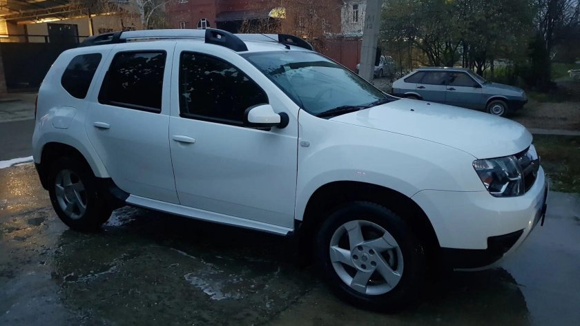 Рено Дастер белый