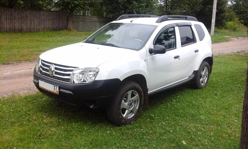 Рено Дастер 2014 белый