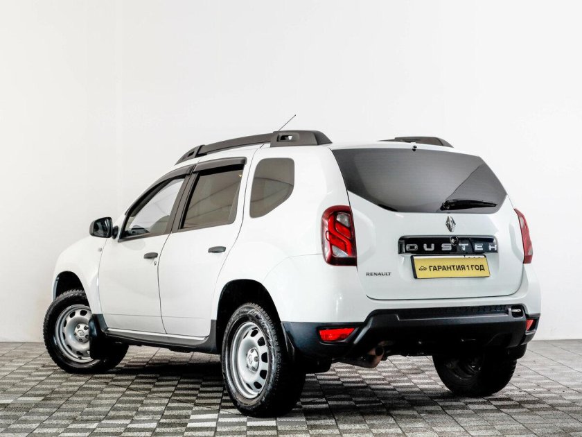 Рено Дастер белый