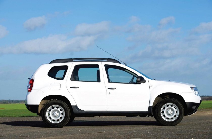 Renault Duster сбоку