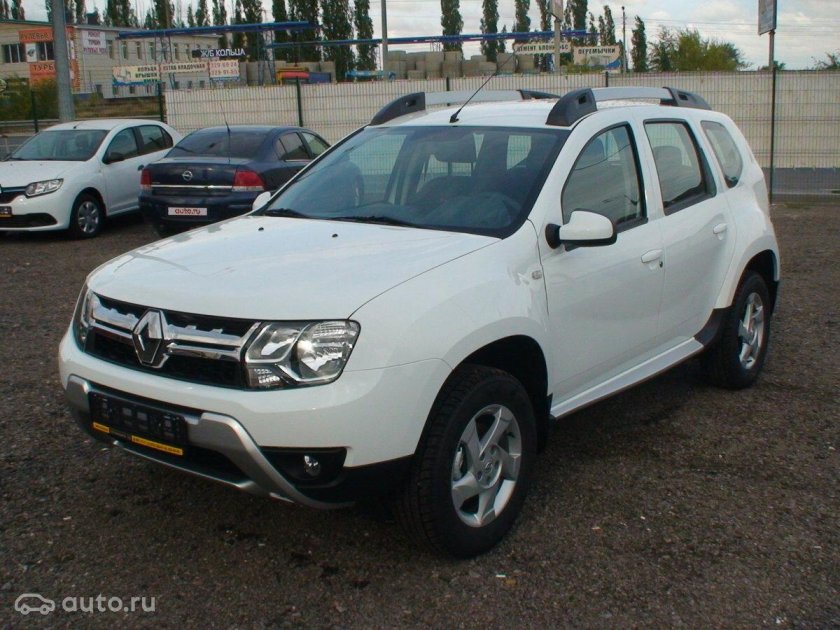 Рено Дастер 2015 белый
