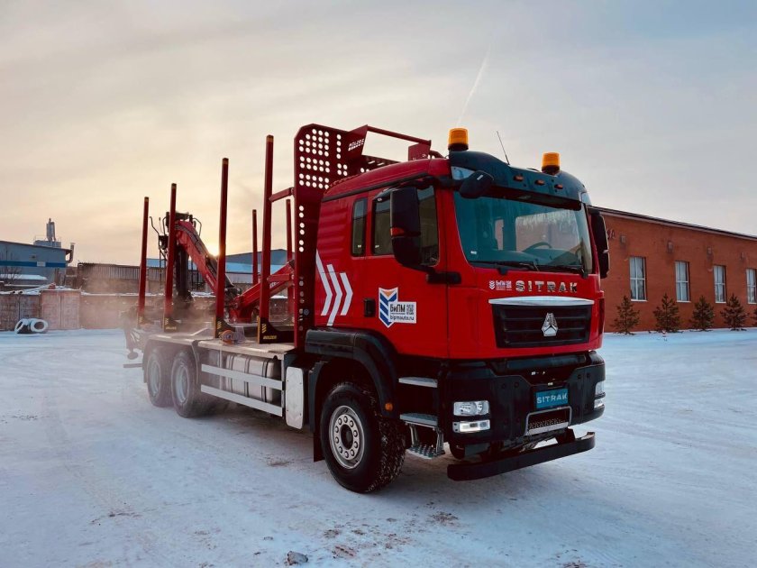 Лесовоз с манипулятором