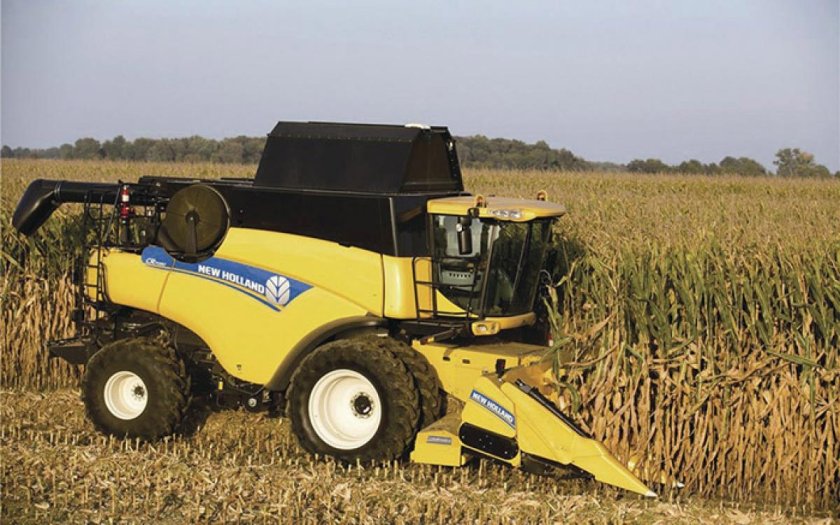 New Holland CR 7.90