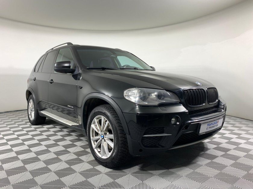 БМВ х5 2011 года