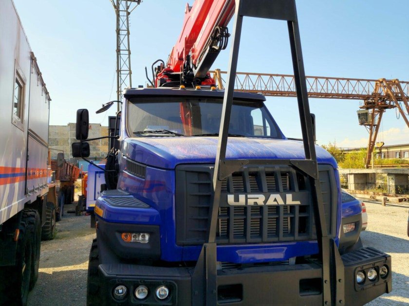Урал некст 6х6 кму