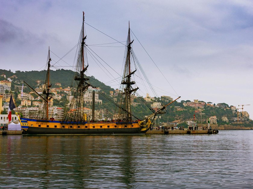 Тортуга корабль