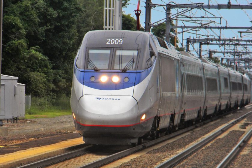 Поезда Америки Amtrak
