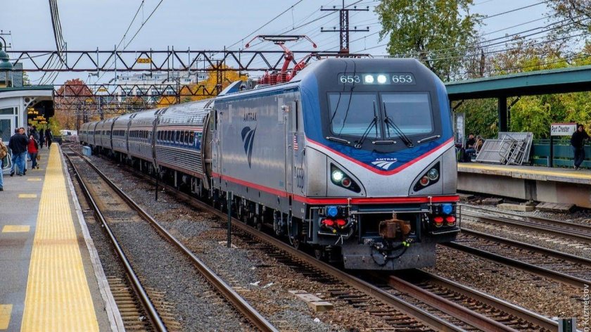 Пассажирский поезд в Америке