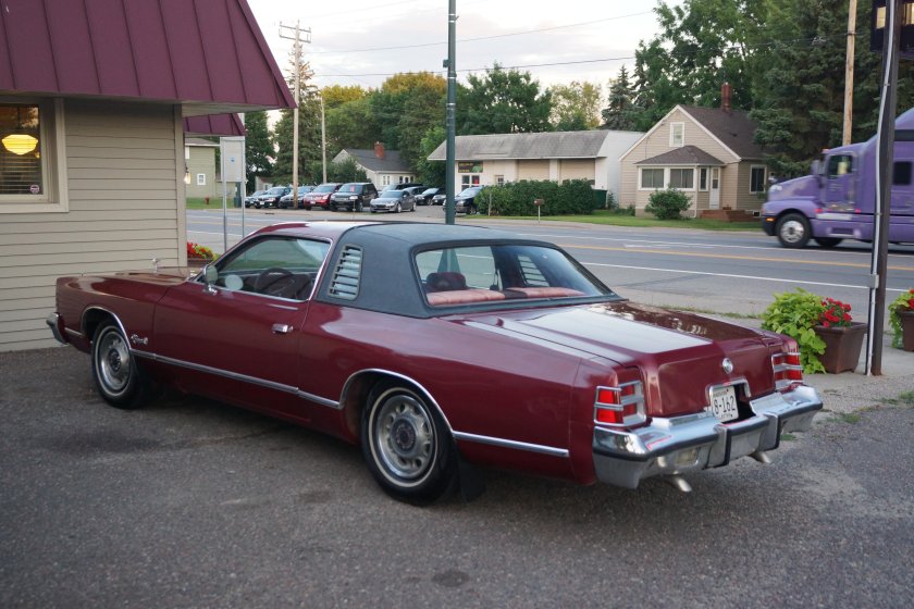 Додж Чарджер 1975