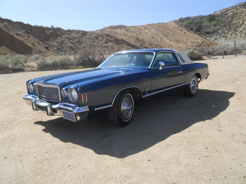 Додж Чарджер 1975