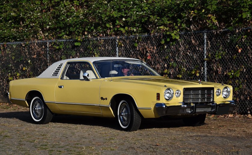 Chrysler cordoba 1975