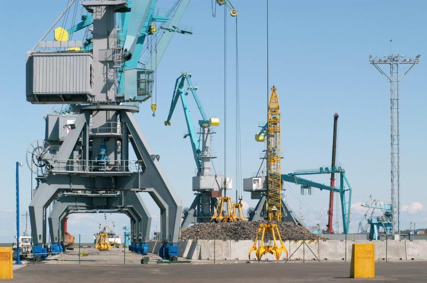 Универсальный перегрузочный комплекс Усть-Луга