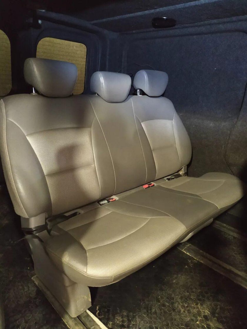 Задний диван Гранд Старекс