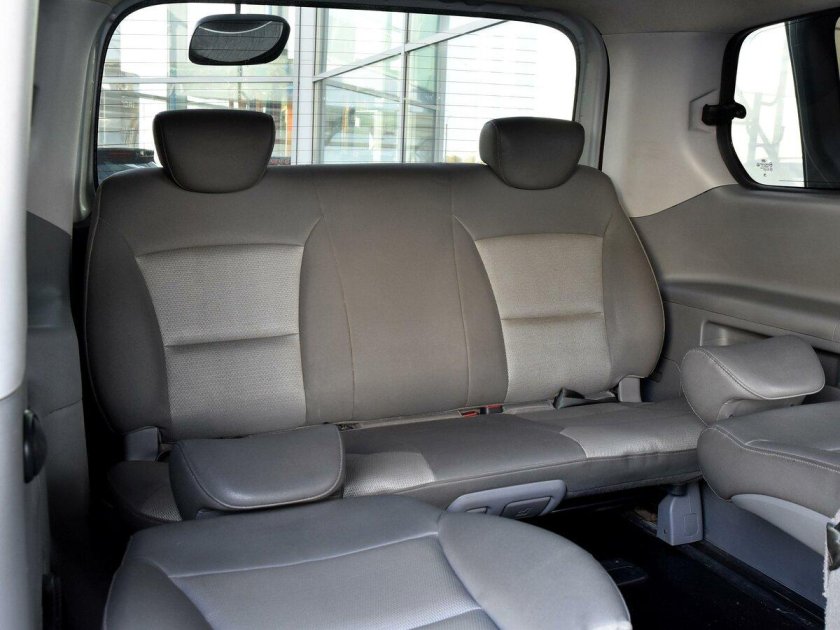 Grand Starex капитанские кресла