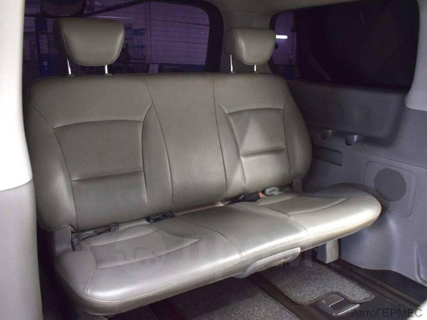 Hyundai grand starex 2010