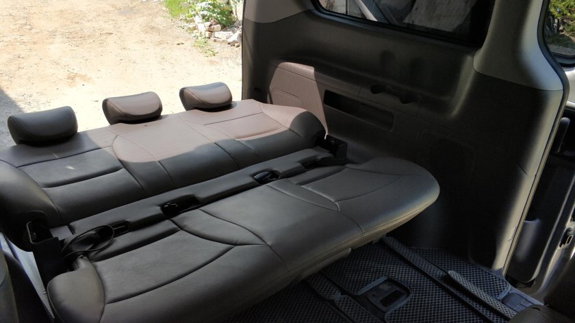 Hyundai Grand Starex задний диван