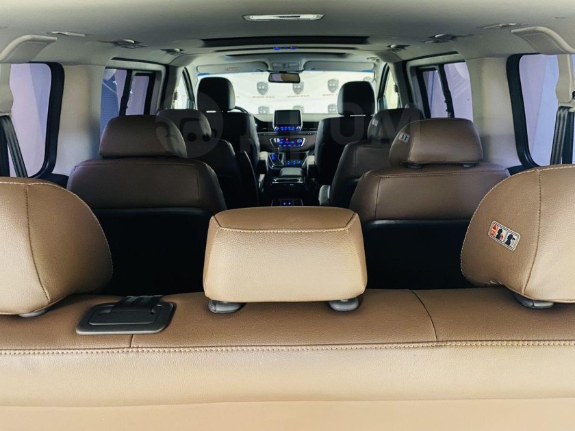 Hyundai grand starex 2018