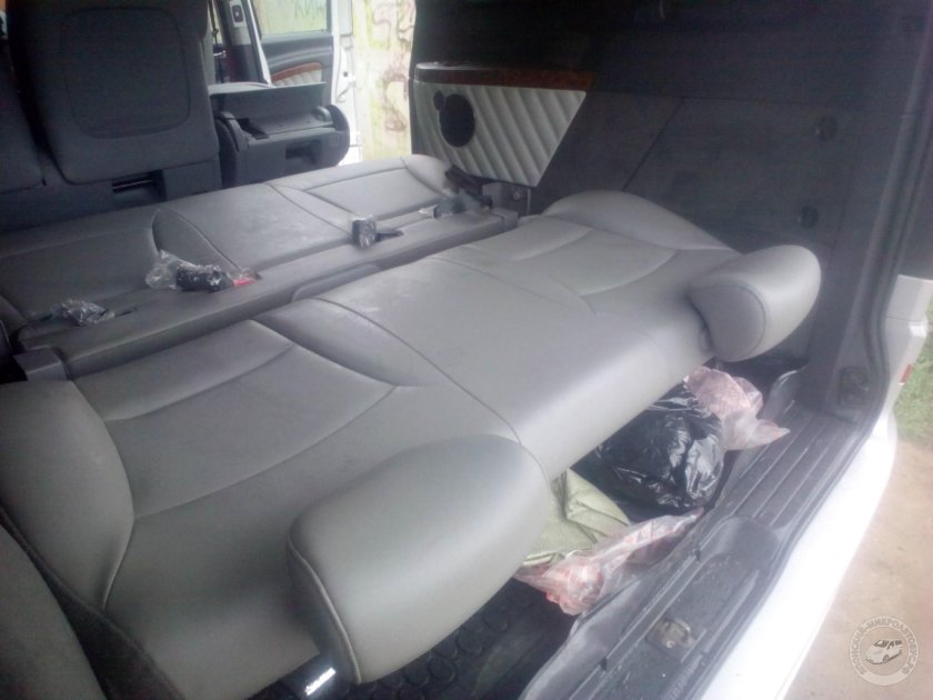 Hyundai Grand Starex диван в салон