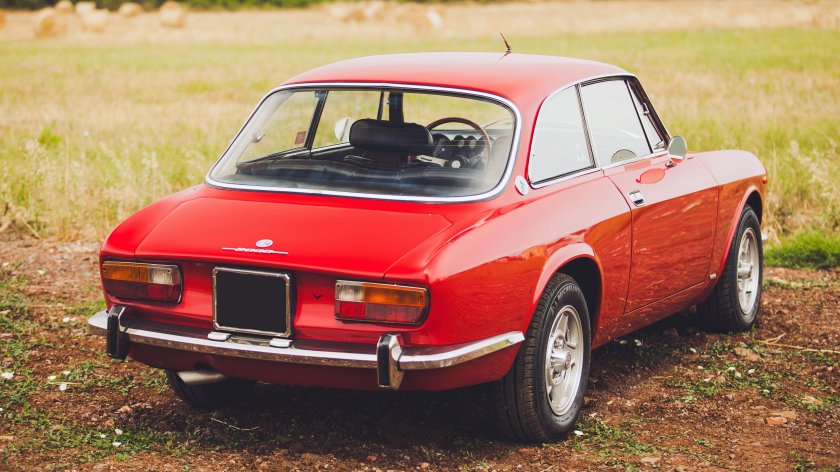 Альфа Ромео 2000 GTV