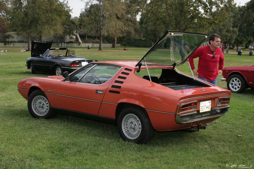 Alfa Romeo Montreal