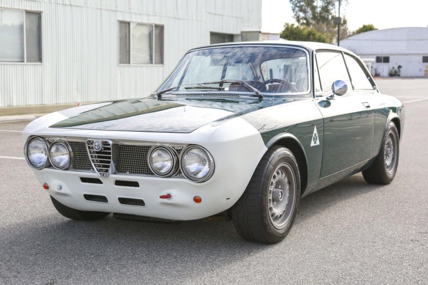 Alfa Romeo 2000 GTV