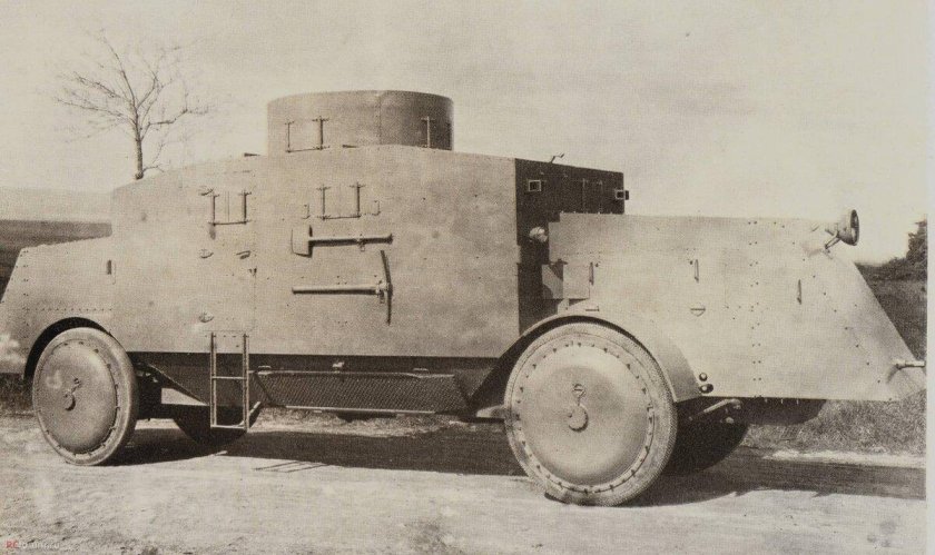 Броневик «Bussing a5p»