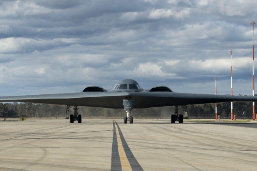 B-2 Spirit: стелс-бомбардировщик