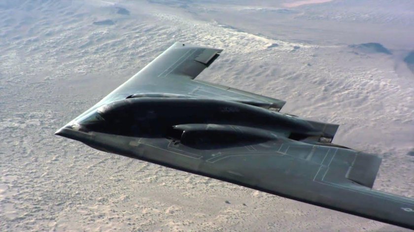 Стелс-бомбардировщик b-2