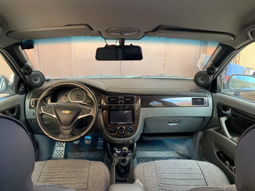 Chevrolet Lacetti 1.8 салон