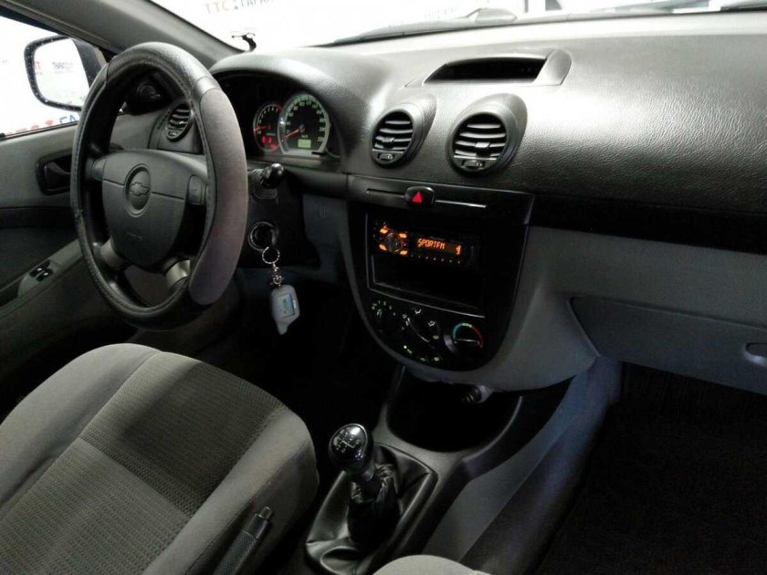 Шевроле Лачетти хэтчбек 1.4