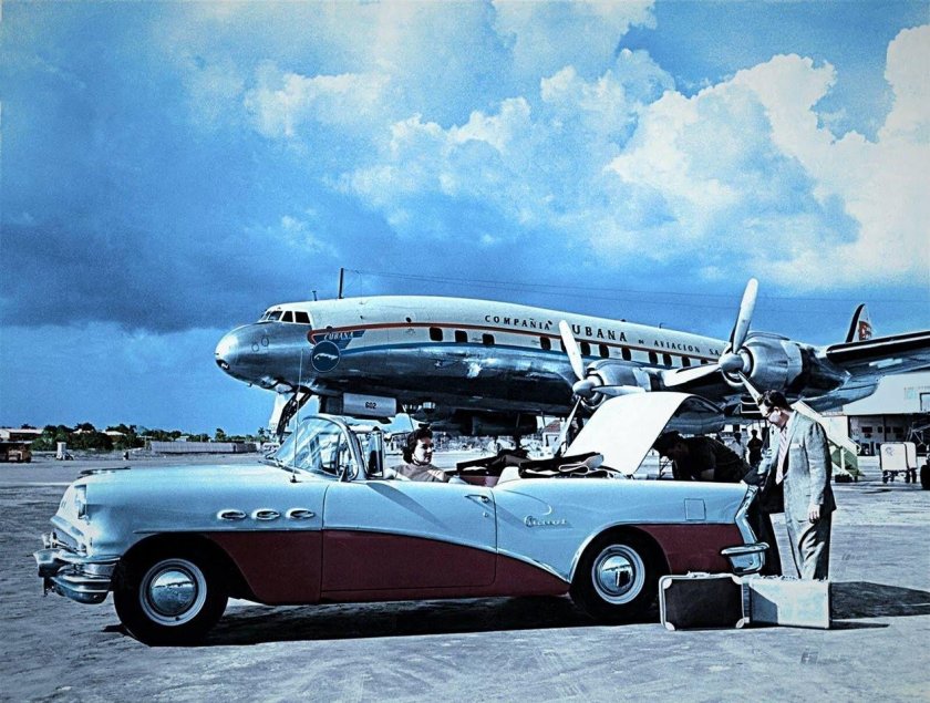 Автомобили и самолеты ретро