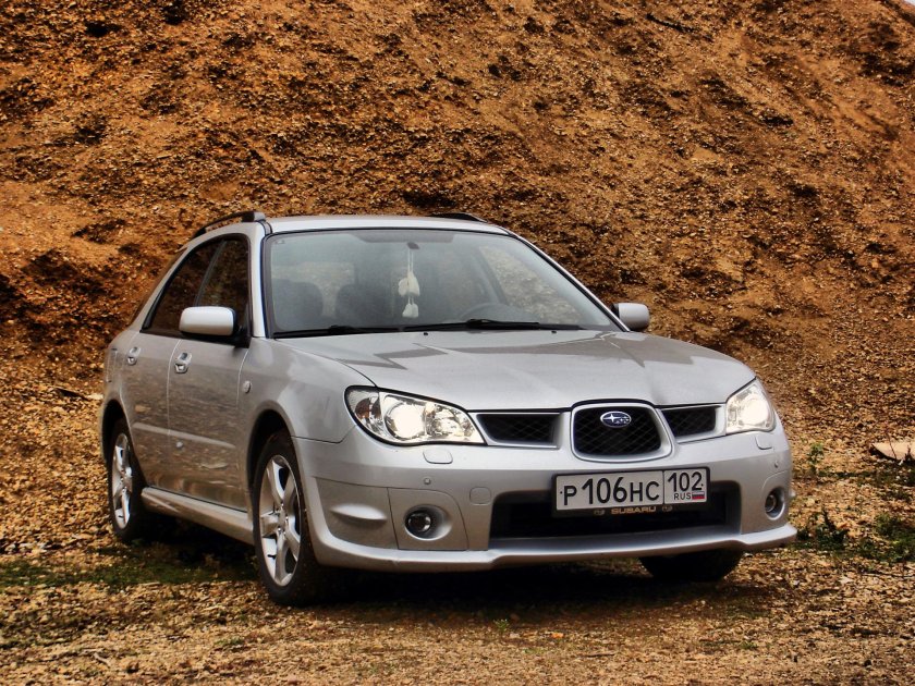 Субару Импреза 2005