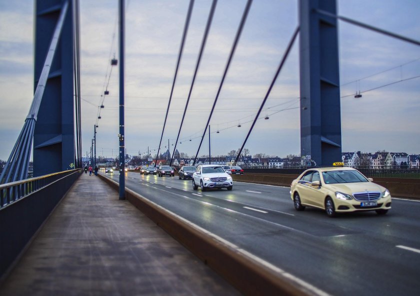 Мост в машине