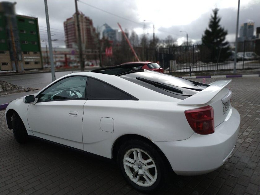 Toyota Celica фото сзади