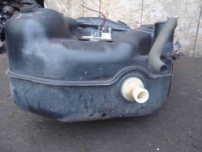 Бензобак бу