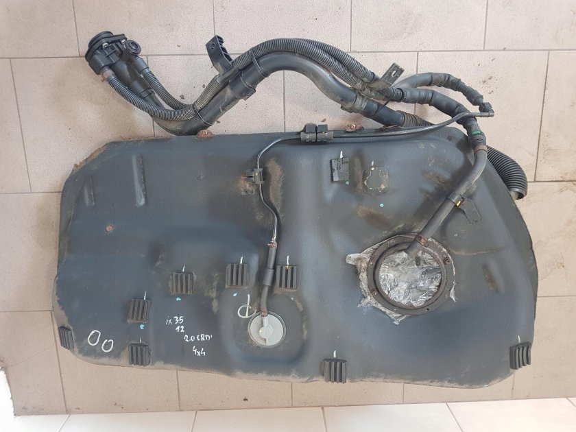 Топливный бак Субару Форестер sg5