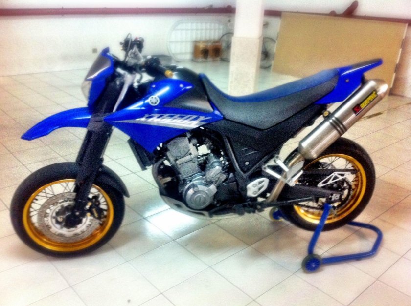 Мотард Ямаха 660