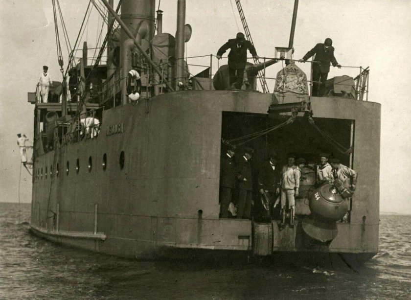 Минный заградитель Амур