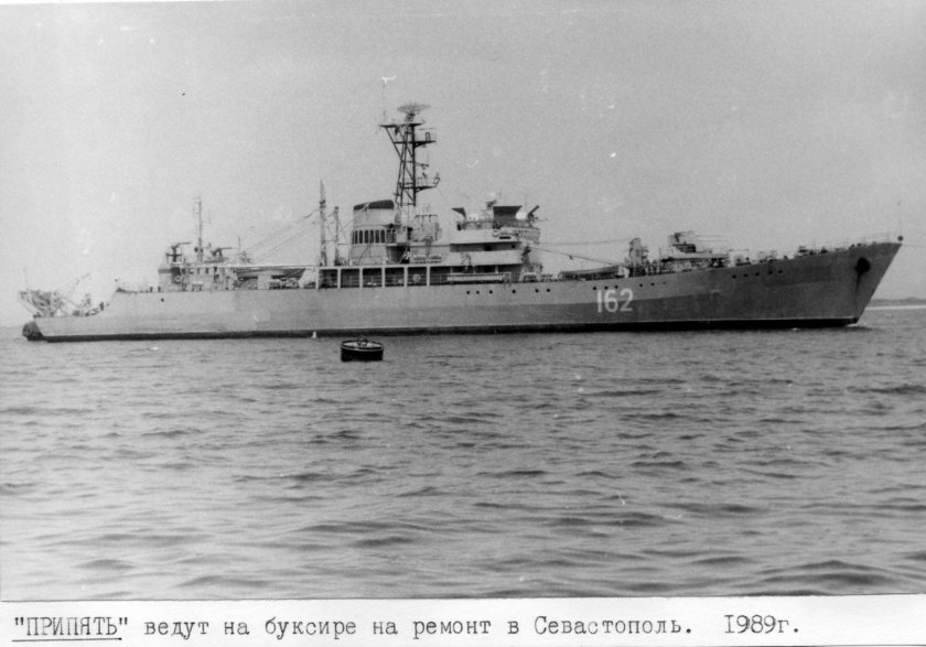 Минный заградитель Охотск