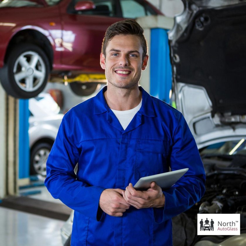 Работник автосервиса