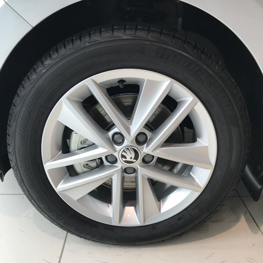 Skoda Rapid диски r16