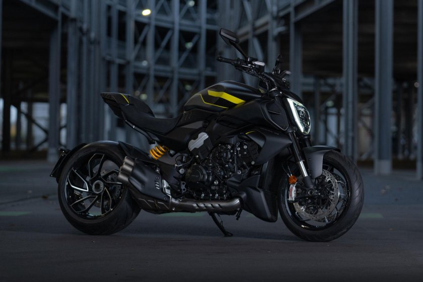 Ducati diavel v 4
